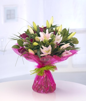 Love with Lilies Aqua bouquet